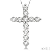 3/4 Ctw Round Cut Diamond Cross Pendant in 14K White Gold with Chain