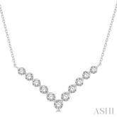 1 Ctw Chevron Round Cut Diamond Necklace in 14K White Gold