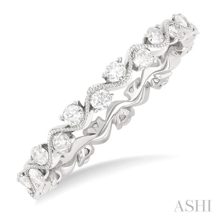 5/8 Ctw Curvy Zig-Zag Round Cut Diamond Eternity Wedding Band in 14K White Gold