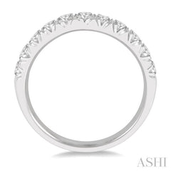 3/4 ctw 11 Stone Round Cut Diamond Wedding Band in Platinum