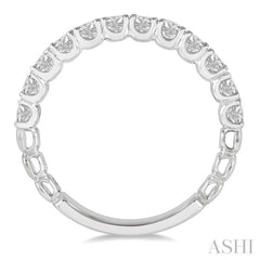3/4 ctw Lattice Round Cut Diamond Wedding Band in Platinum