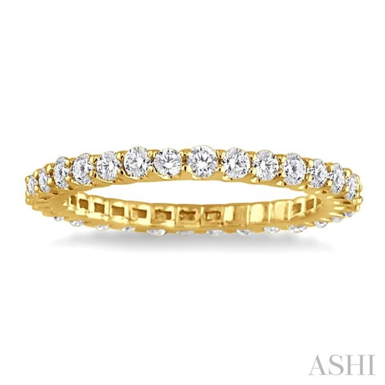 1 1/10 Ctw Round Cut Diamond Eternity Band in 14K Yellow Gold