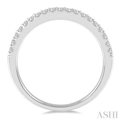 1/4 Ctw Round Cut Diamond Wedding Band in 14K White Gold
