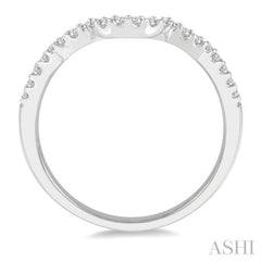 1/6 Ctw Curved Center Flighted Wings Round Cut Diamond Wedding Band in 14K White Gold