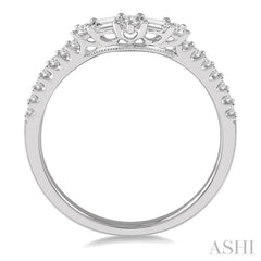 1/3 ctw Chevron Center Baguette and Round Cut Diamond Band in 14K White Gold