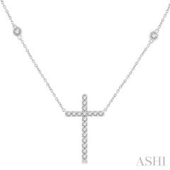 1/2 Ctw Cross Pendant Round Cut Diamond Fashion Station Necklace in 10K White Gold