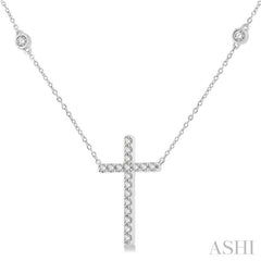1/2 Ctw Cross Pendant Round Cut Diamond Fashion Station Necklace in 10K White Gold