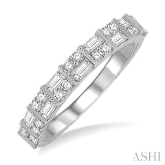 5/8 Ctw Paneled Baguette and Round Cut Diamond Wedding Band in 14K White Gold