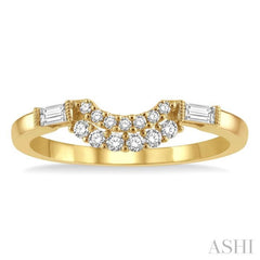 1/5 Ctw Curved Twin Row Round Cut and Baguette Diamond Wedding Band in 14K Yellow Gold