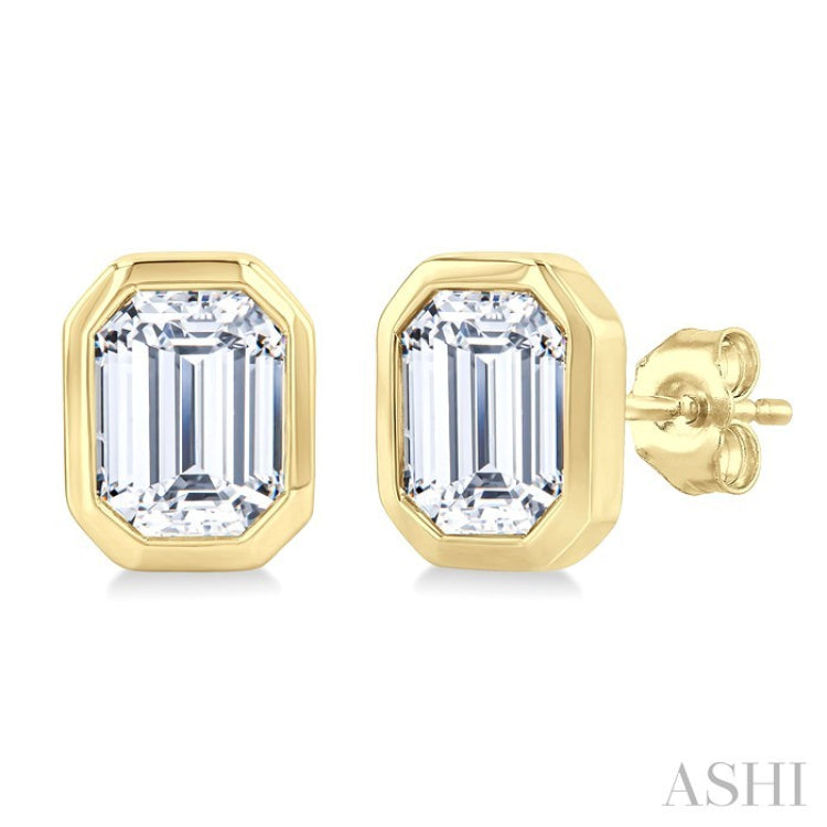 3/8 Ctw Emerald Pie Cut Diamond Fashion Stud Earring in 14K Yellow Gold