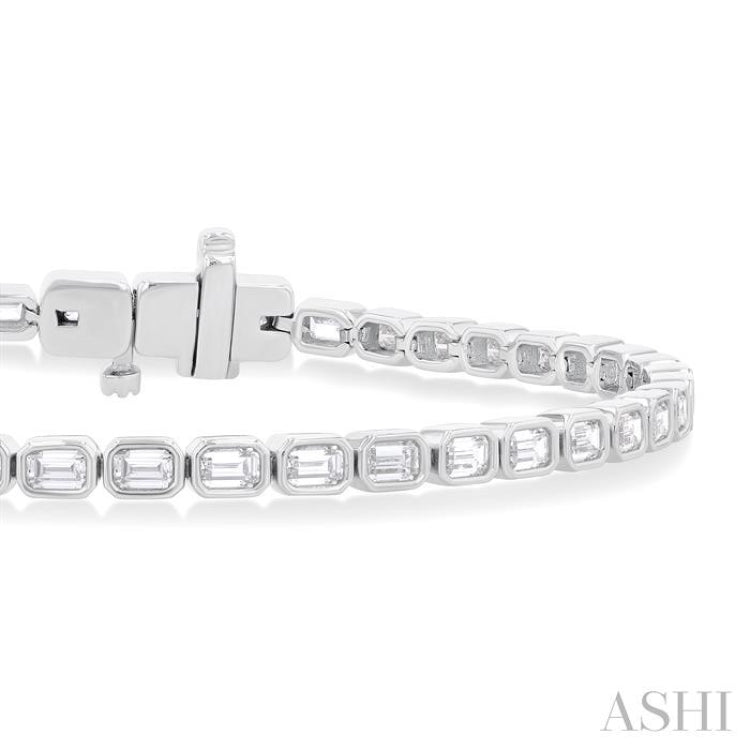 4 1/3 Ctw East-West Bezel Set Emerald Cut Diamond Tennis Bracelet in 14K White Gold