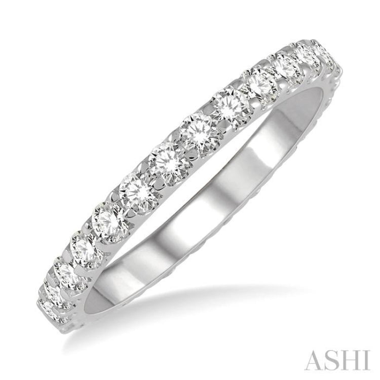 1 Ctw Round Cut Diamond Eternity Band in 14K White Gold