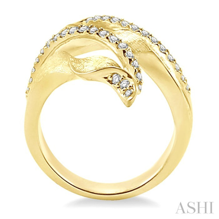 1/2 Ctw Round Cut Diamond Fashion Ring in 14K Yellow Gold