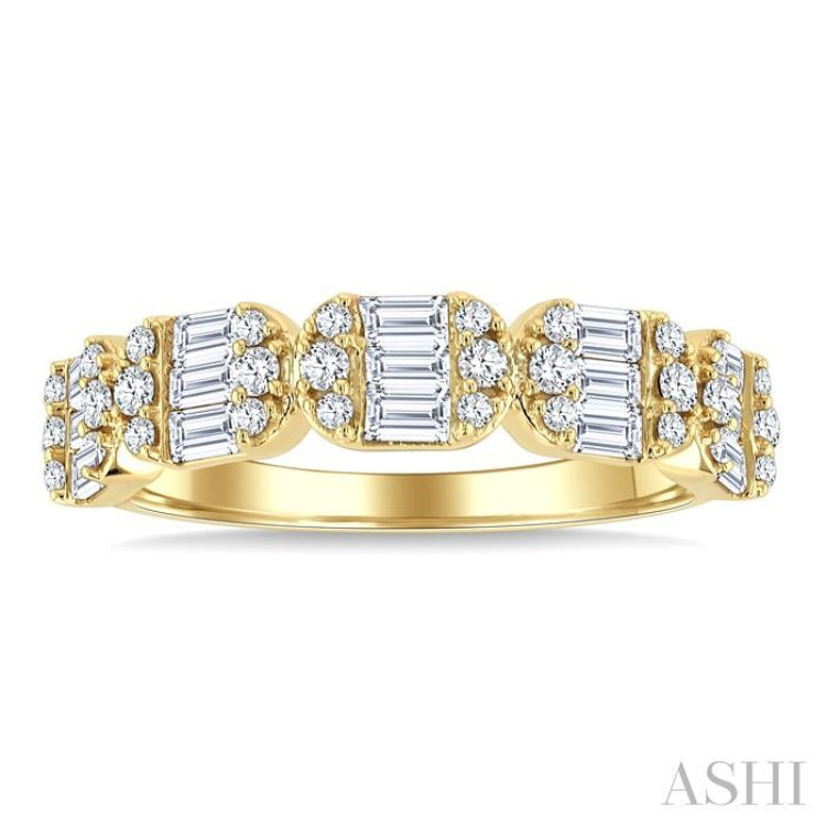3/4 Ctw Elongated Cushion Mount Link Fusion Baguette and Round Cut Diamond Fashion Band in 14K Yellow Gold