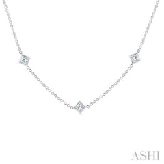 2 Ctw Princess Cut Diamond Station Necklace in 14K White Gold