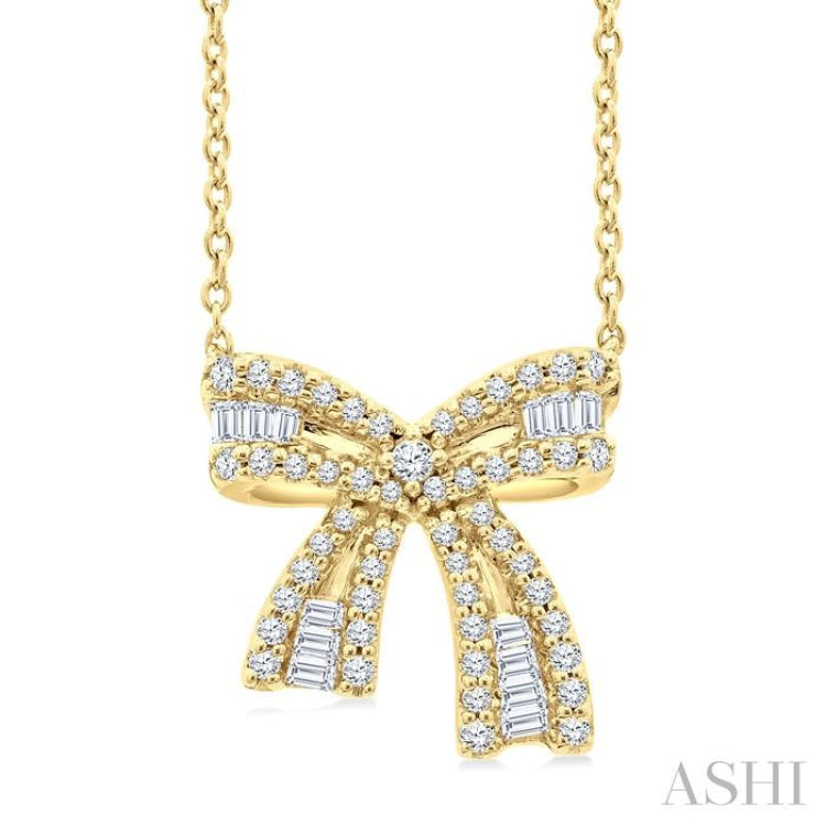 1/3 Ctw Bow Round Cut Diamond Fashion Pendant With Chain in 14k Yellow Gold