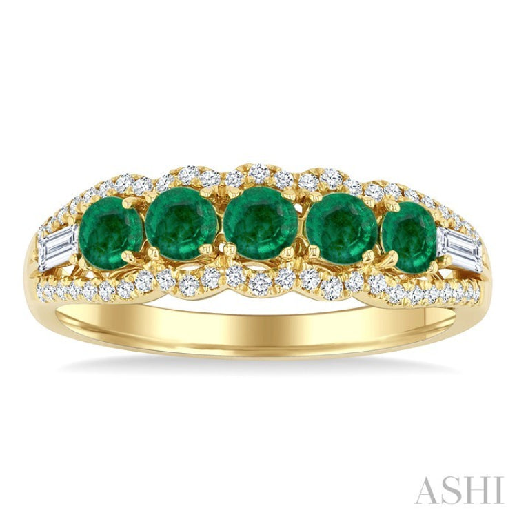 3.1 MM Round Emerald and 1/4 Ctw Baguette and Round Cut Diamond 5-Stone Precious Ring in 14K Yellow Gold
