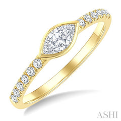 1/2 Ctw East-West Marquise Cut and Round Cut Diamond Ring in 14K Yellow Gold