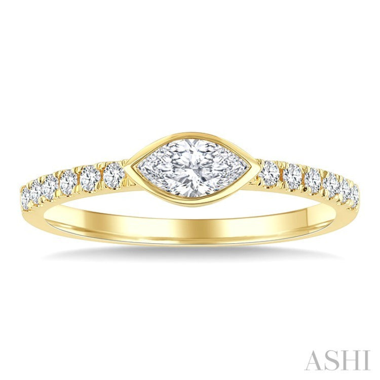 1/2 Ctw East-West Marquise Cut and Round Cut Diamond Ring in 14K Yellow Gold