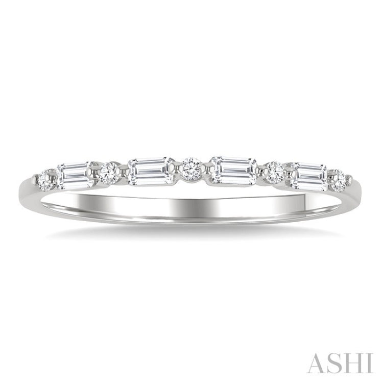 1/6 Ctw Baguette and Round Cut Diamond Link Stackable Fashion Band in 10K White Gold