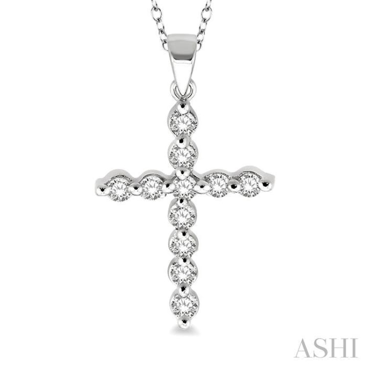 1/10 Ctw Round Cut Diamond Cross Pendant in Sterling Silver with Chain