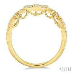 1/6 ctw Round Cut Diamond Wedding Band in 14K Yellow Gold