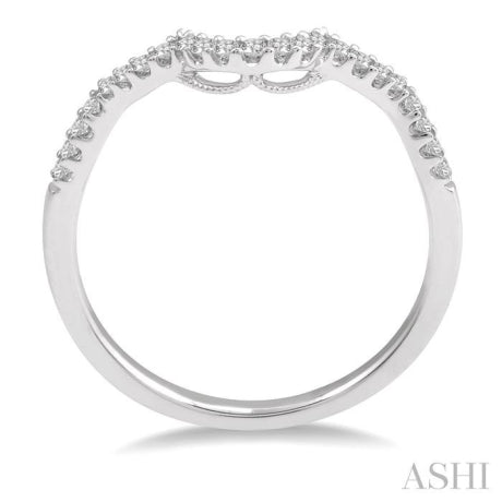 1/6 Ctw Curved Round Cut Diamond Wedding Band in 14K White Gold