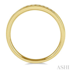 1/10 Ctw Channel Set 11 Stone Round Cut Diamond Wedding Band in 14K Yellow Gold