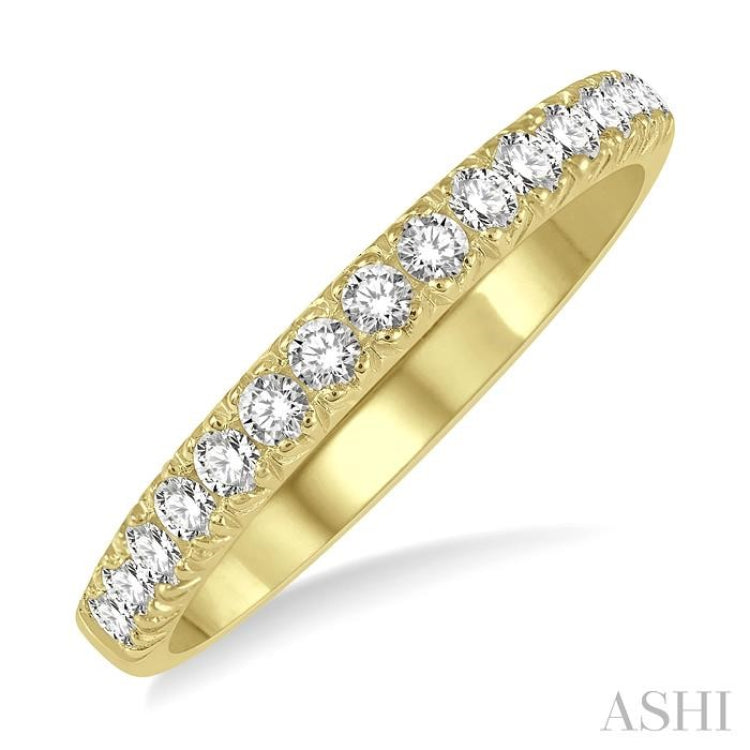 1/3 Ctw 15Stones Round Cut Diamond Wedding Band in 14K Yellow Gold