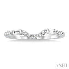 1/4 Ctw Round and Baguette Diamond Wedding Band in 14K White Gold