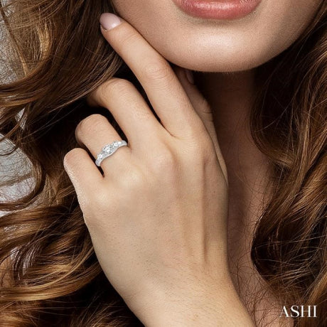 1 Ctw Round Cut Diamond Three-Stone Ring in 14K White Gold