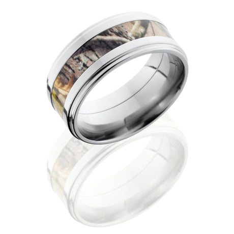 Titanium 9mm Flat Band with 4mm of Realtree AP Camo
