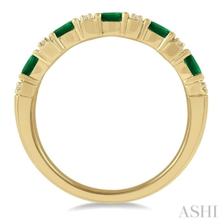 1/6 Ctw Oval Shape 4x3 MM Emerald and Round Cut Diamond Precious Band in 14K Yellow Gold