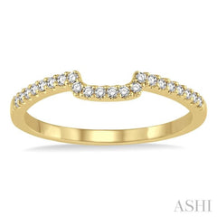 1/6 ctw Round Cut Diamond Wedding Band in 14K Yellow Gold