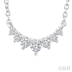 1/8 Ctw Graduated Petite Diamond Smile Necklace in 14K White Gold