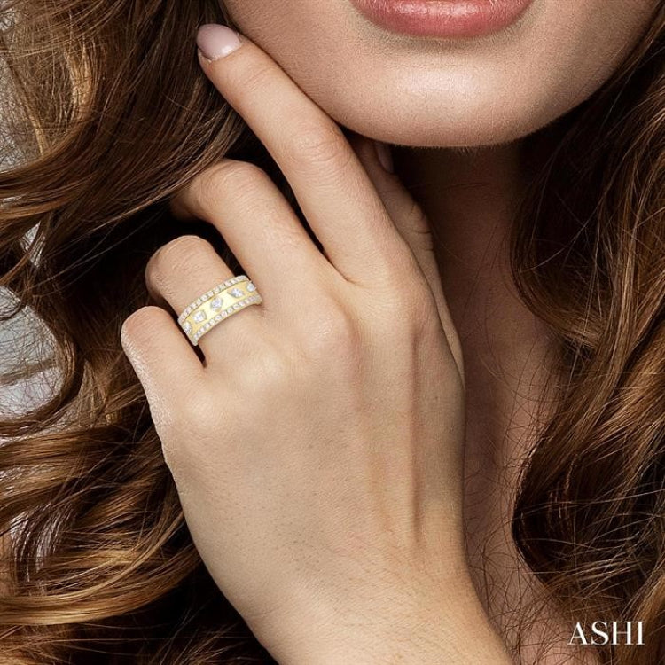 7/8 Ctw 5-Stone Mixed Shape Diamond Fashion Band in 14K Yellow Gold