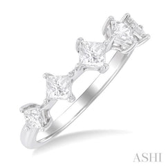3/4 Ctw Half Eternity 5-Stone Princess Cut Diamond Fashion Band in 14K White Gold