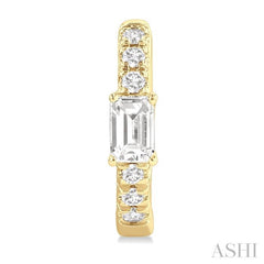 .40CTRDDM PETITE HUGGIE ER YG 14K-G*