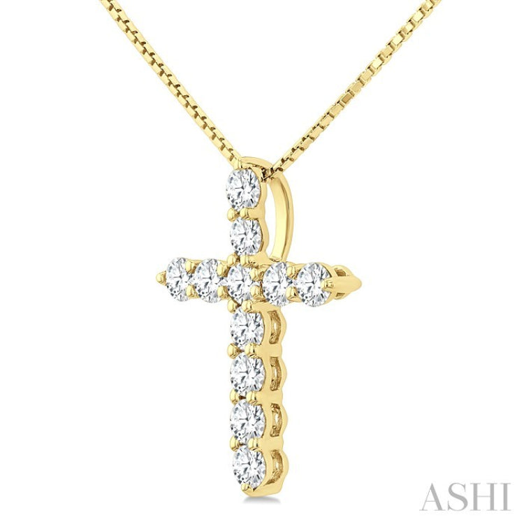 1/3 Ctw Round Cut Diamond Cross Pendant in 14K Yellow Gold with Chain